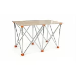 Bancada de Trabalho Retrátil Flex com estrutura de metal e tampo de madeira, ideal para otimizar espaços e facilitar tarefas de bricolagem e projetos.